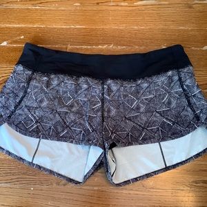 Lulu lemon short